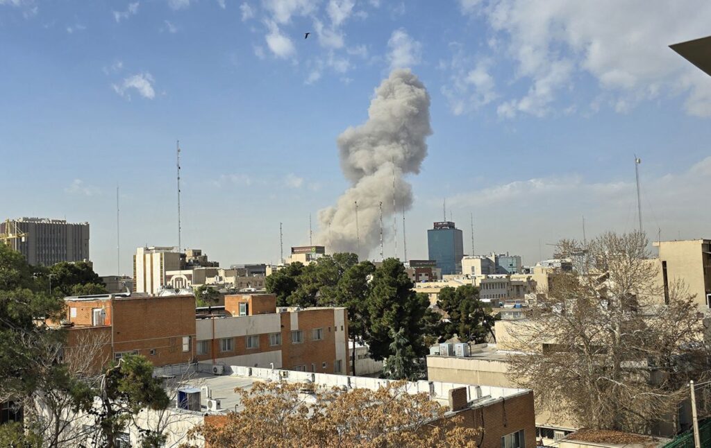 США та Іран готують новий раунд переговорів: названо можливу дату