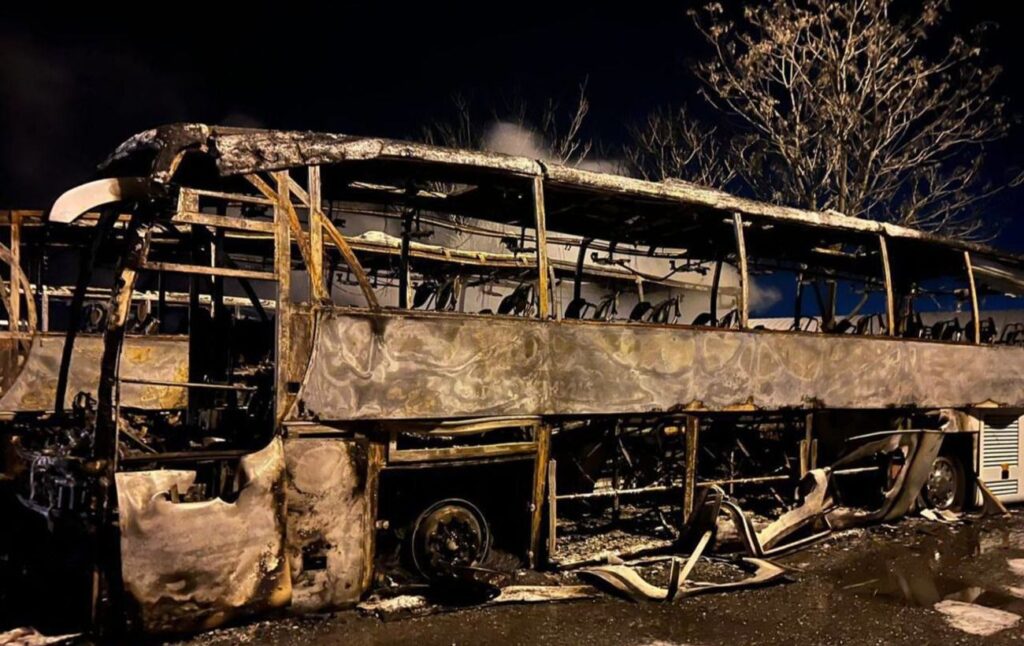 РФ вдарила по порту та логістиці на Одещині: виникла пожежа, є пошкодження