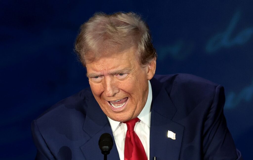 Припиніть це негайно! Трамп розізлився на Іран через стягуванні платні за прохід по Ормузу