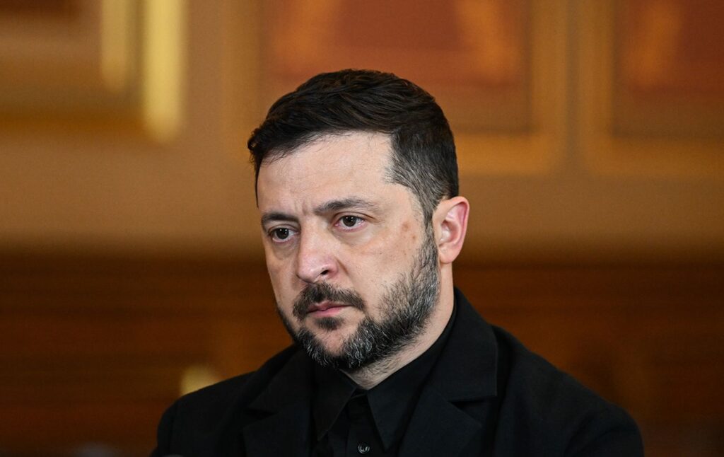 Зеленський доручив військовим та спецслужбам підготувати відповідь на російський удар
