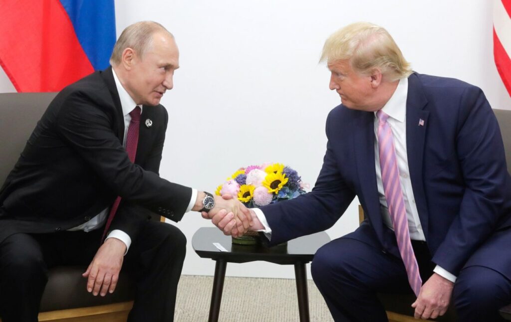 США продовжили виняток із санкцій на російську нафту