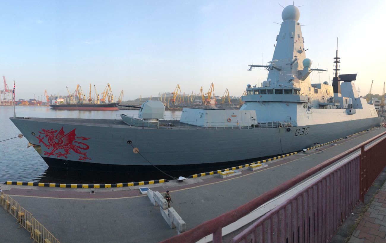 Британія перекидає на Близький Схід корабель для місії в Ормузькій протоці