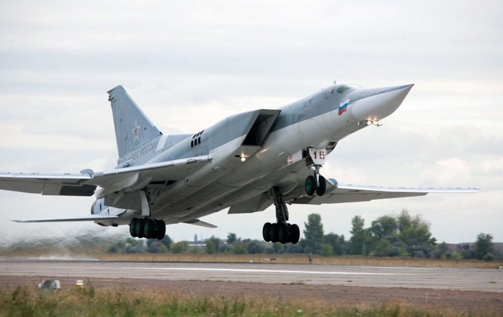 У Росії розбився бомбардувальник Ту-22М3 (відео)