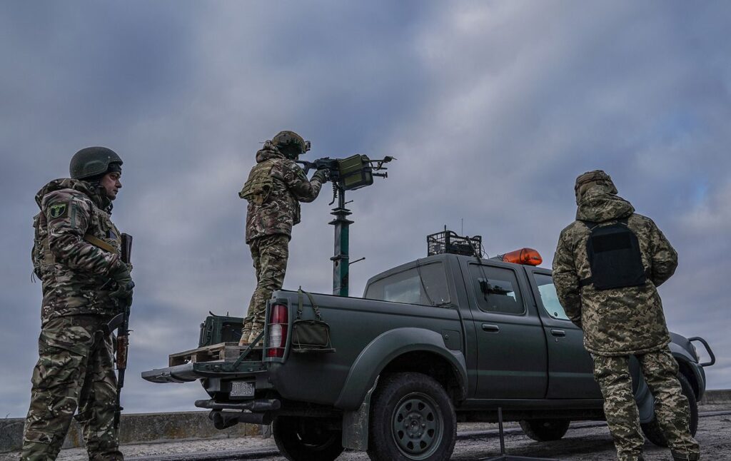 Летіли дрони та балістика, понад 10 прильотів: як ППО відбила нічний удар РФ
