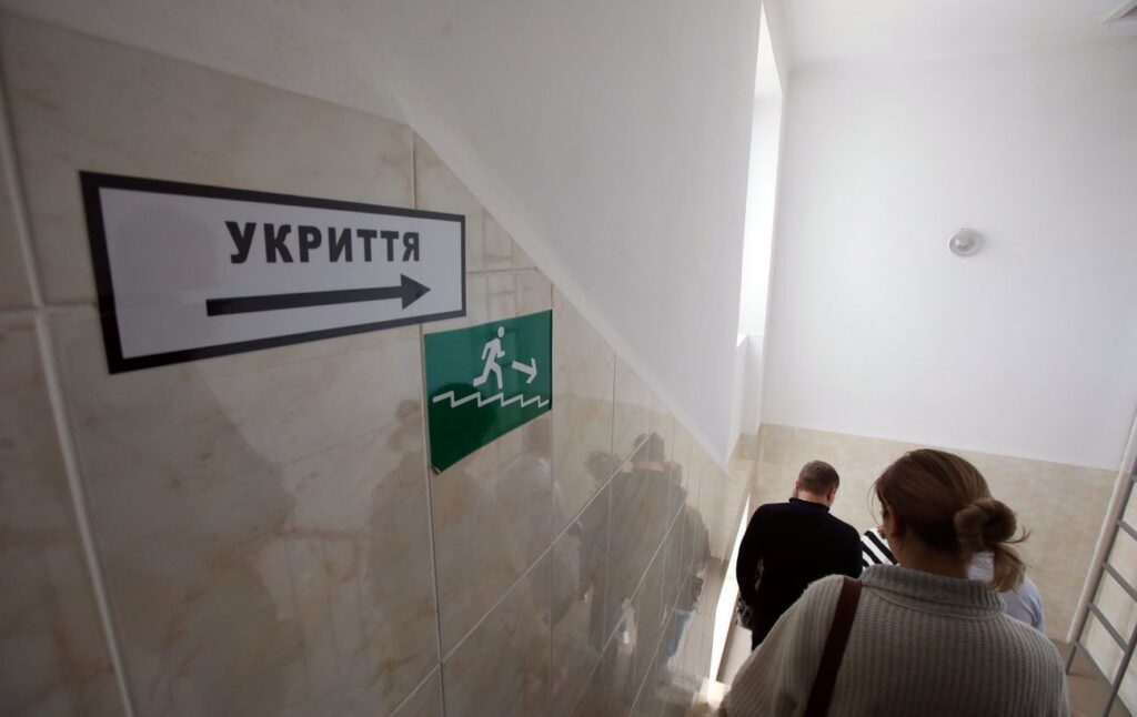 Вода й аптечка обов