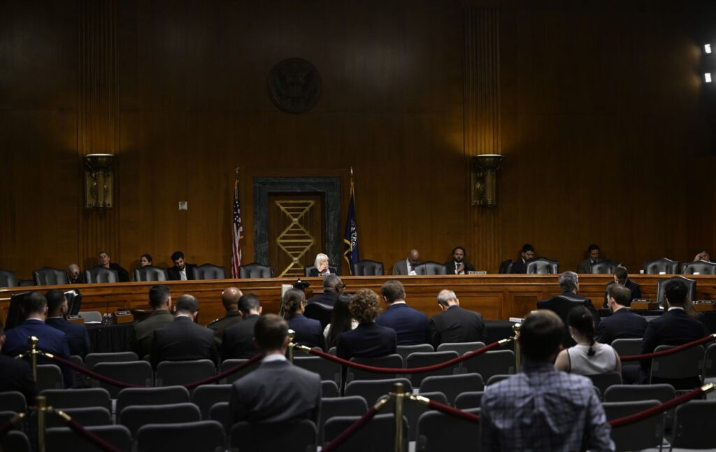 У Сенаті США запропонували прискорити передачу Україні критично важливих боєприпасів